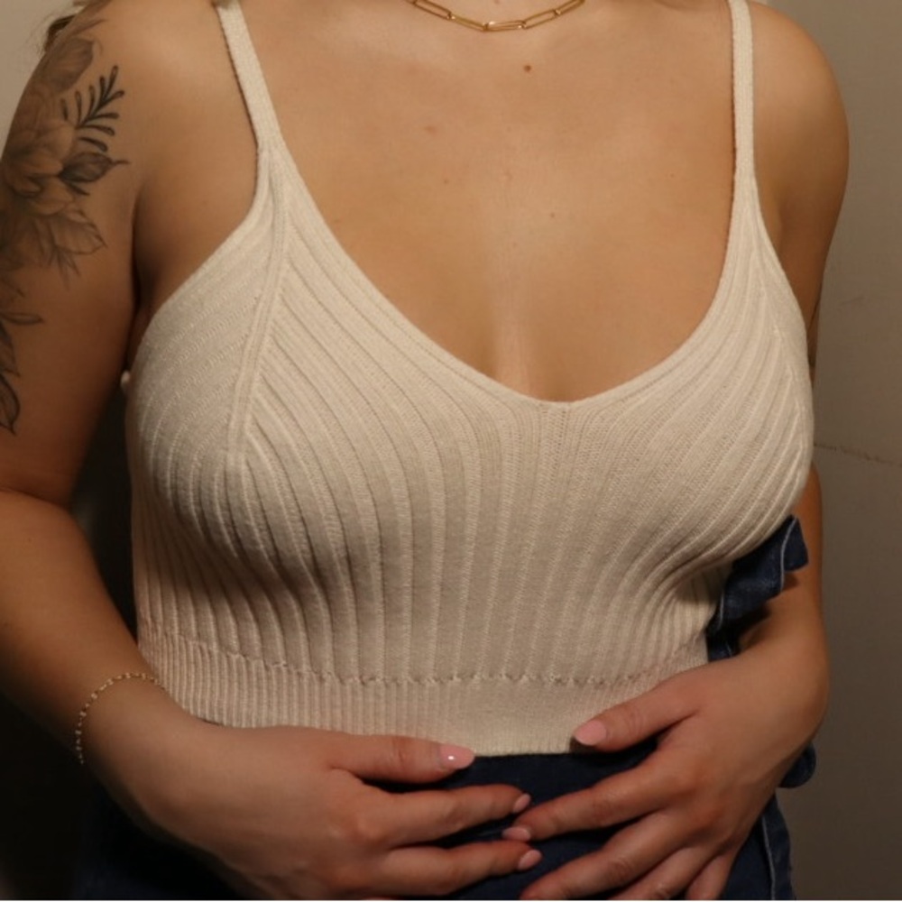 White knit tank top